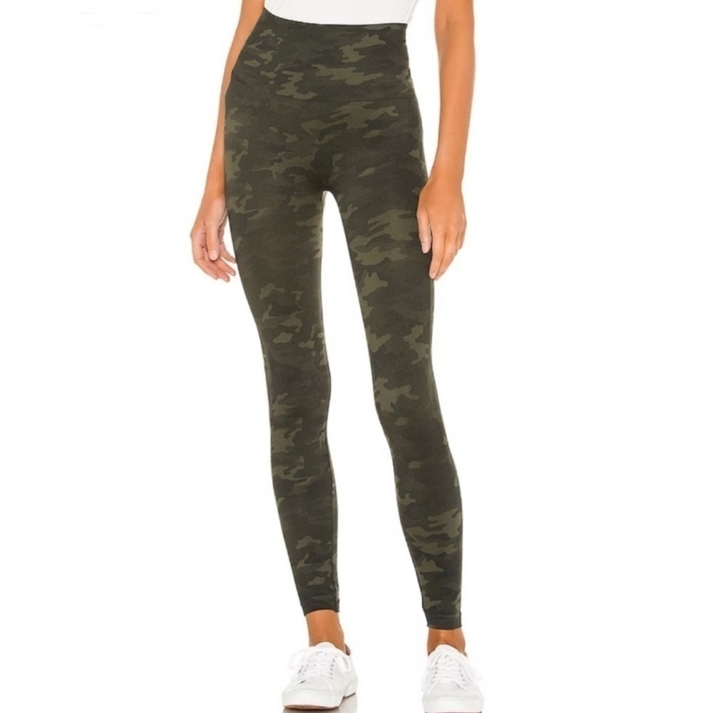 SPANX Green Camo Look At Me Now Seamless Leggings Size Medium